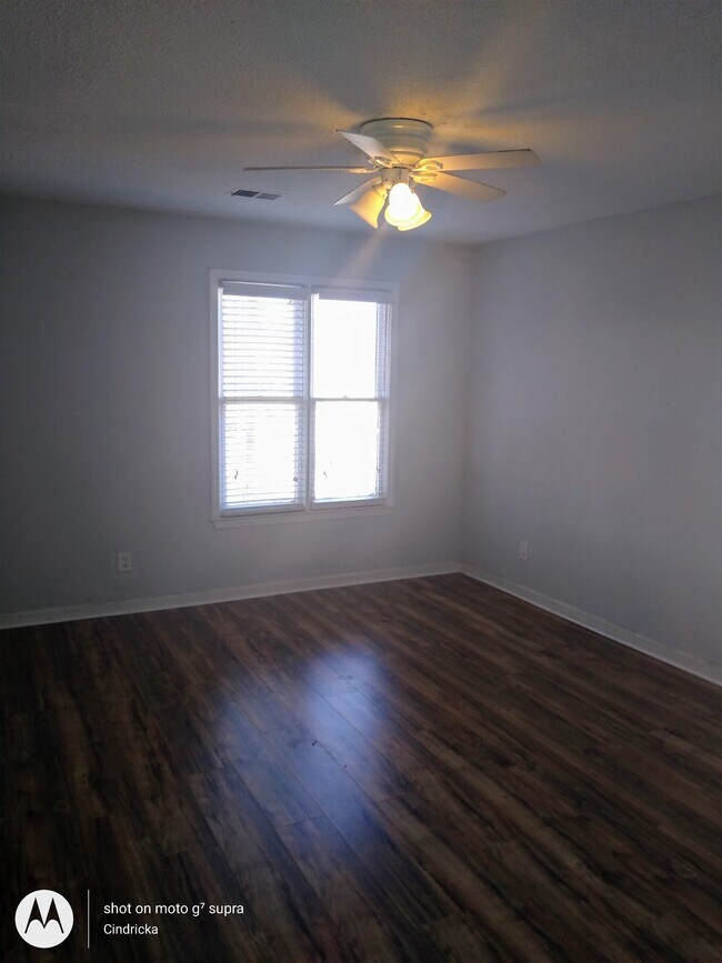 Photo - 1212 Dorothy Pl