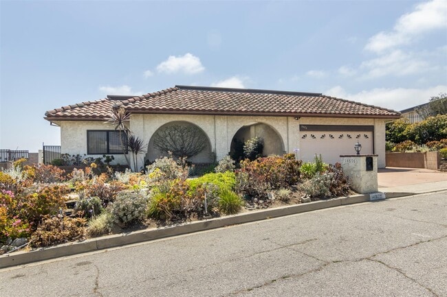 Front - 14676 Deervale Pl