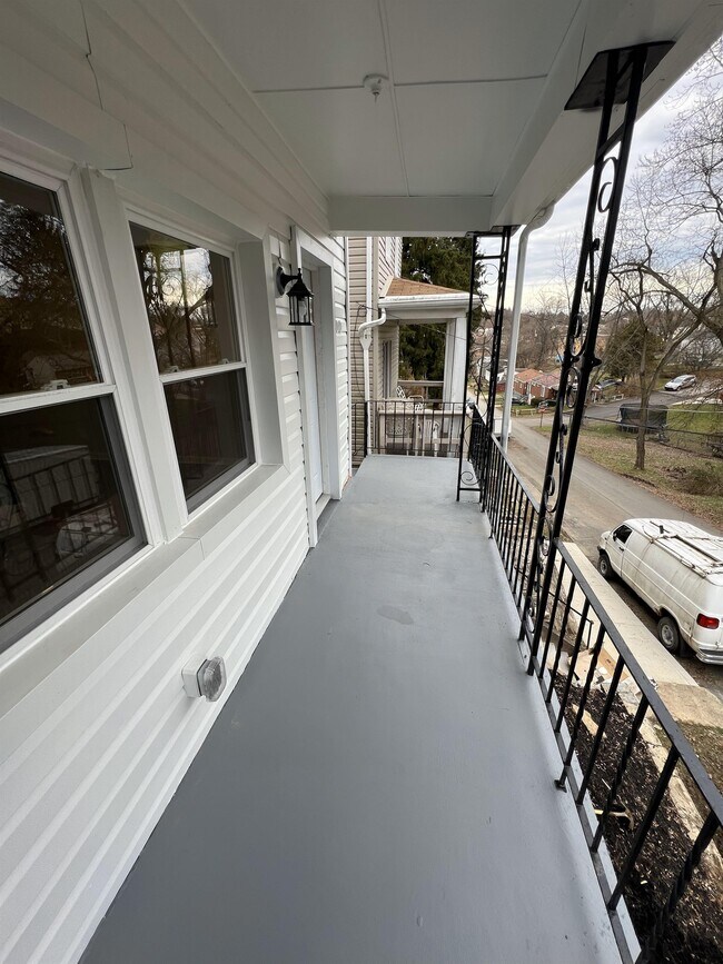 Photo - 4010 Jane St