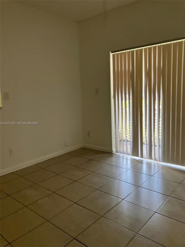Photo - 800 Cypress Park Way Unidad F1