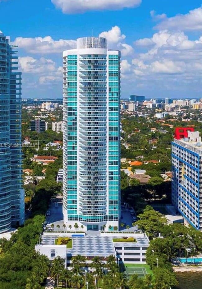 Building Photo - 2101 Brickell Ave Unit 905 Rental