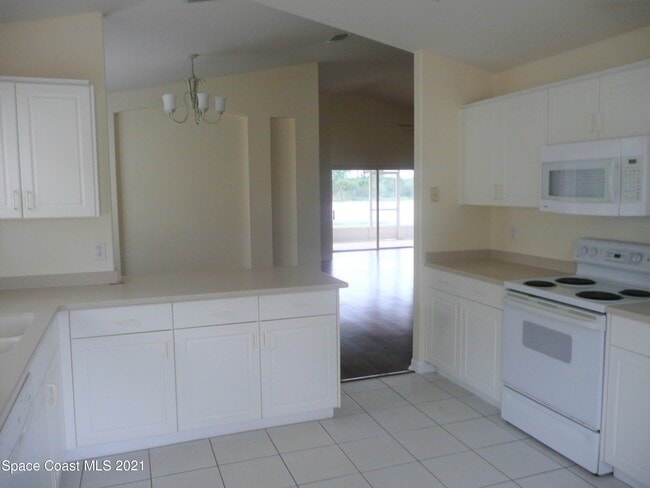 Photo - 1749 Sun Gazer Dr