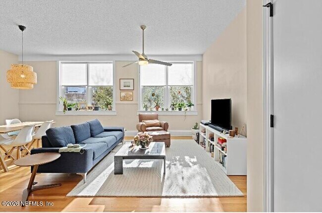 2525 College St Unit 2304