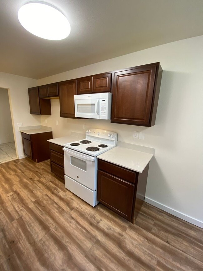 Photo - Newly Remodeled! Close to CWU 4 Rooms !!