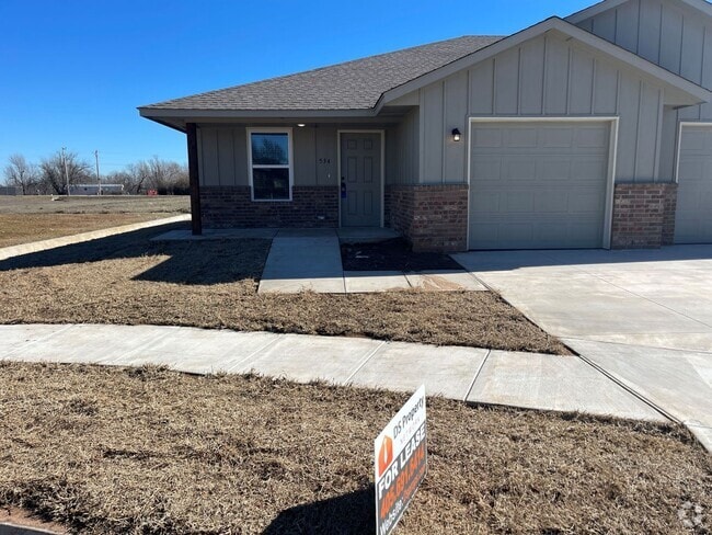 Building Photo - NEW SENIOR COMMUNITY! 55 & UP! 2 bed 2 ful... Rental
