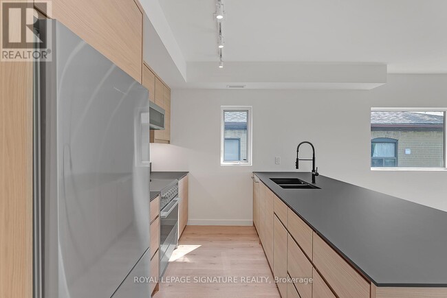 Photo - 1254 Davenport Rd