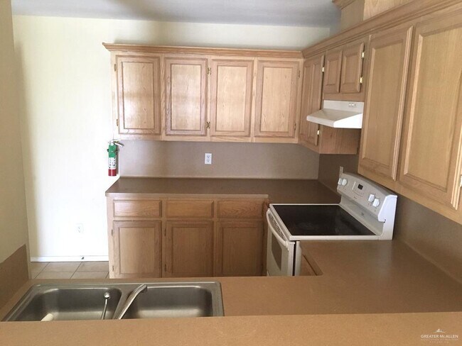 Photo - 19 Lilia Dr