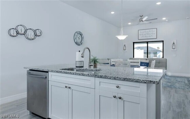 Photo - 333-335 SW 47th Terrace