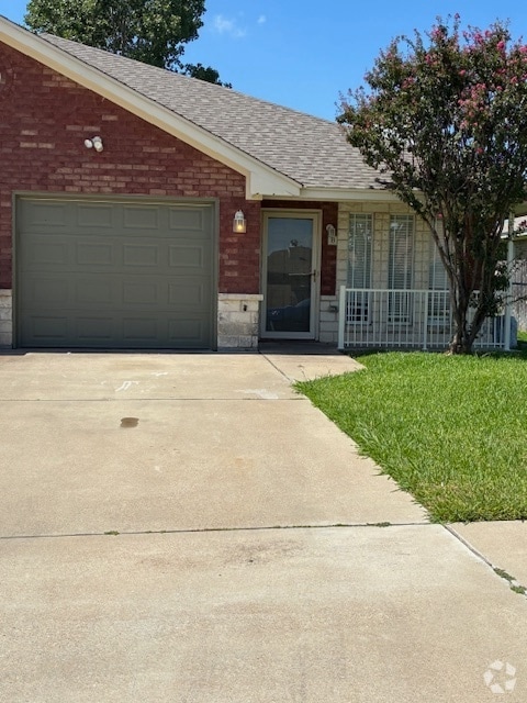 Building Photo - 4500 John David Dr Rental