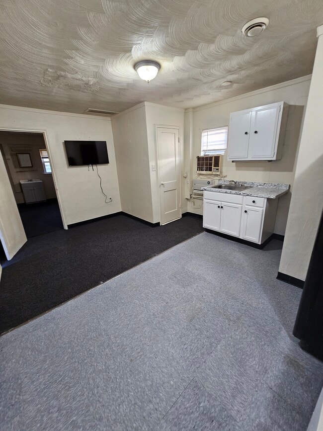 Photo - Boxwood Apartments Unit 9