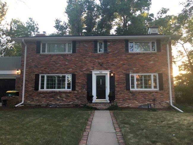 Building Photo - 583 Nile St