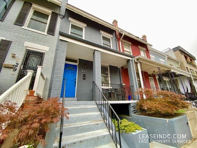 Building Photo - 627 Harvard St NW Rental