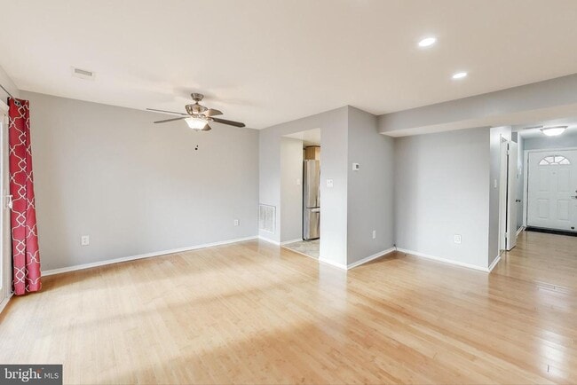 Photo - 5769 Yellowrose Ct