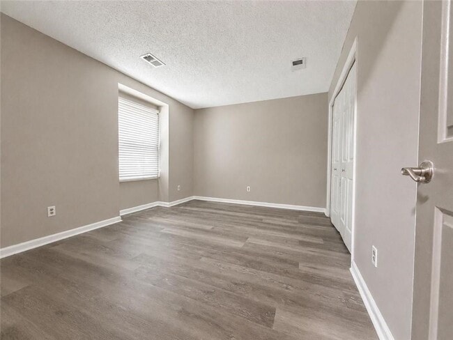 Photo - 5031 Bell Dr SE