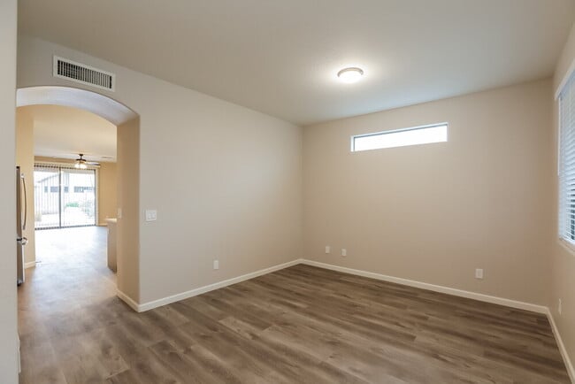 Photo - 5519 W Vineyard Rd