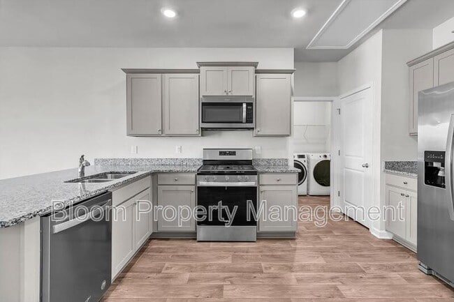 Photo - 602 Solar Ct