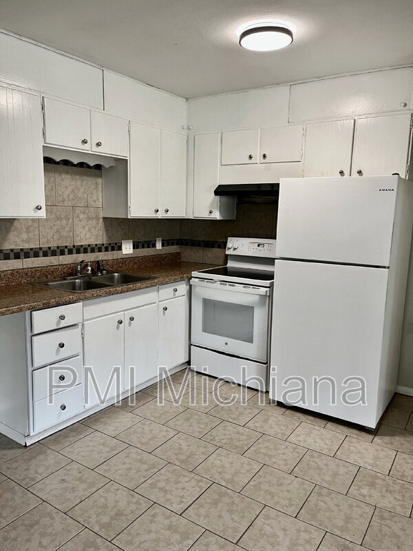 Photo - 2258 Huey St