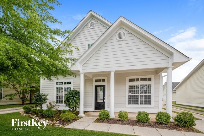 Building Photo - 4598 Clubview Dr