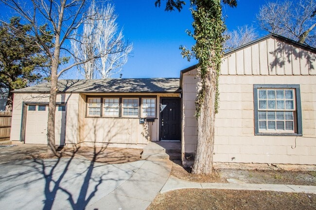 Photo - 2408 32nd St