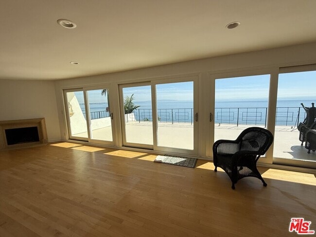 Photo - 18139 Coastline Dr Unit 4
