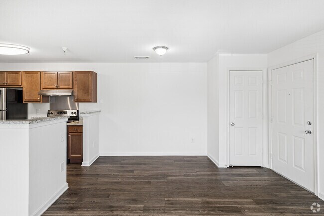Elm 2BR, 1BA - 968SF - Dining Room - Princeton Woods