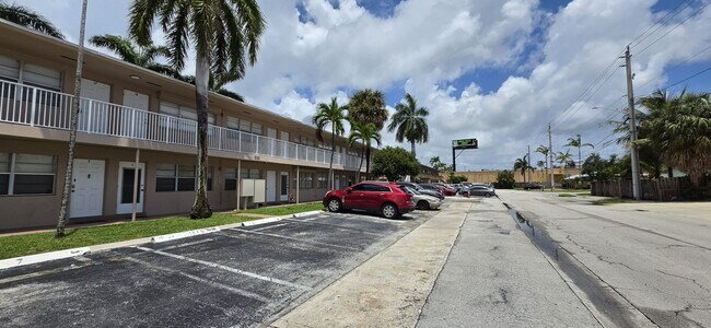 Photo - 230 SW 11th Ave Unit 17