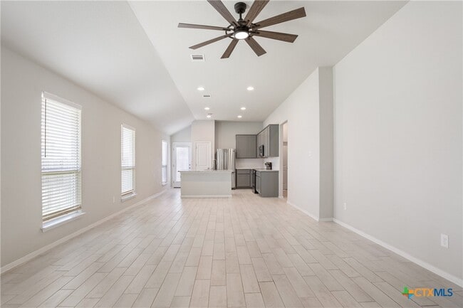 Photo - 335 Black Opal Dr