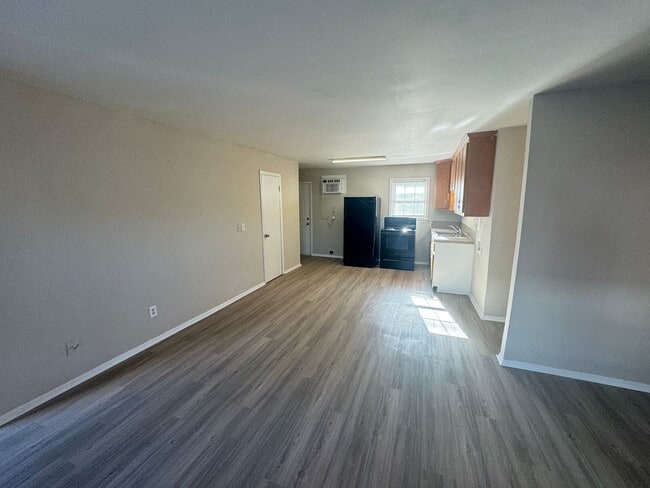 Photo - 1st-Floor 2 Bedroom Apartment – Briarcliff...