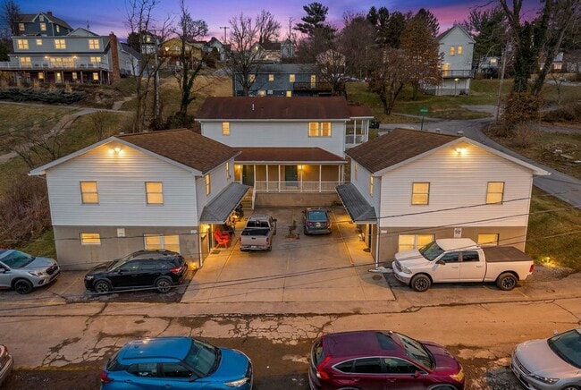 Vulcan K Team Apartments