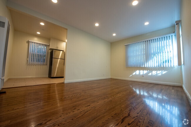 Building Photo - 8746 Reading Ave Unit 8746 Rental