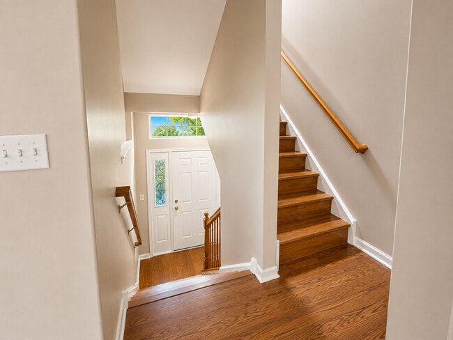 Photo - 505 Cary Woods Cir