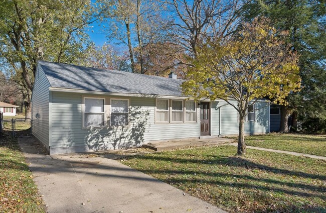 Photo - 431 W Coolspring Ave House