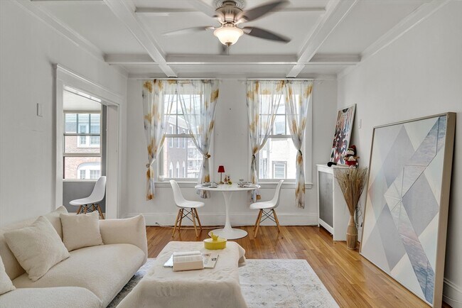 Building Photo - 130 Sutherland Rd Unit #1