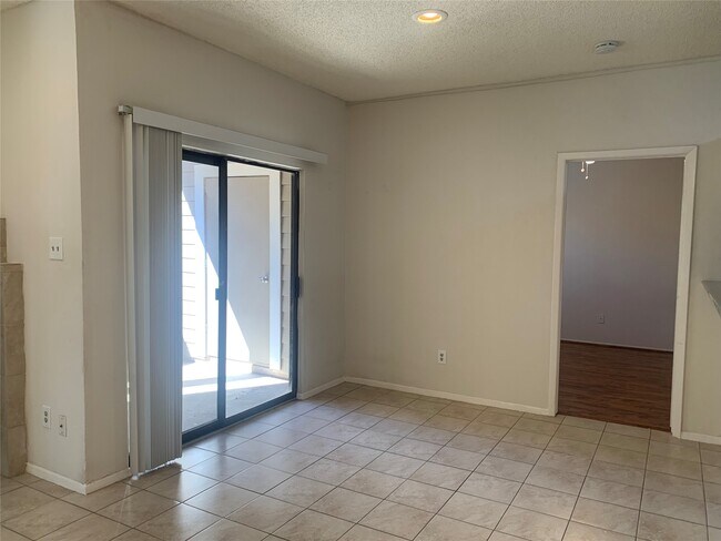 Photo - 2710 Grants Lake Blvd Unit C11