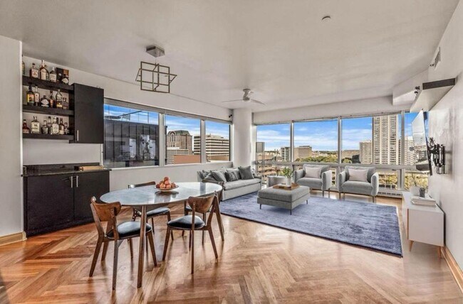 Prestigious Corner 9th Floor Unit overlooking Cathedral Square - 545 E Wells St Unit Cathedral Square Condos