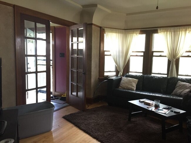 Photo - 3151 S Mabbett Ave