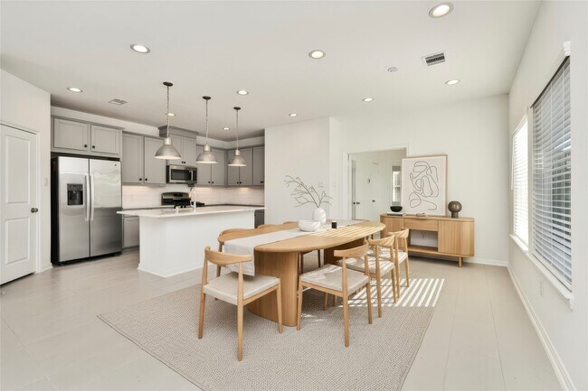 Photo - 623 Silver Pear Ct