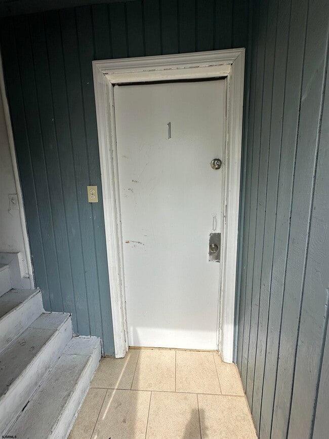 Photo - 2521 Centennial Ave