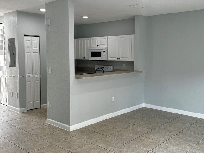 Photo - 1480 NE 33rd Ave