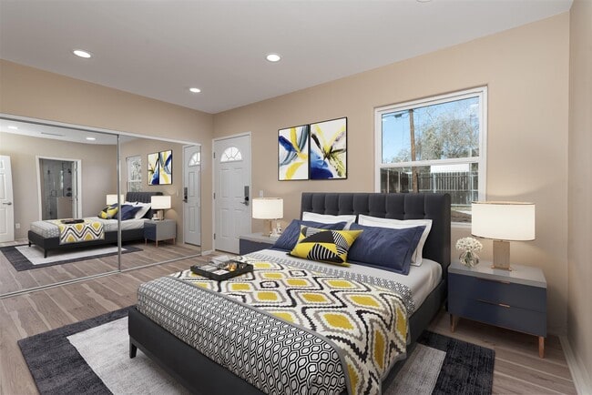 Photo - 12015 Califa St