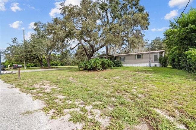 Photo - 13920 Hillcrest Dr