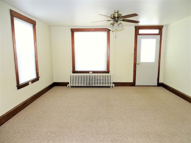 Photo - 43 E Pine St