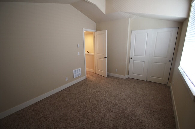 Photo - LUXURY 3 BED, 3 BATH SEATTLE TOWNHOME FOR RENT; AVAILABLE NOW!