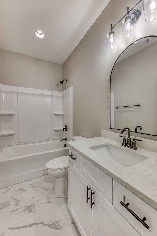 Photo - 325 Monroe Dr