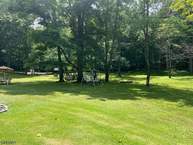 Photo - 860 Burnt Meadow Rd