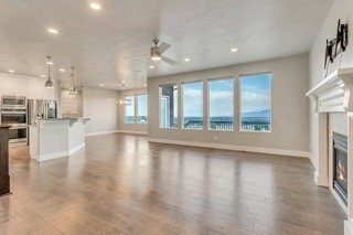 691 W Horizon Dr