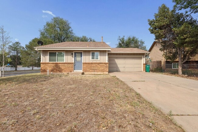 Photo - 2390 Middleton Ct