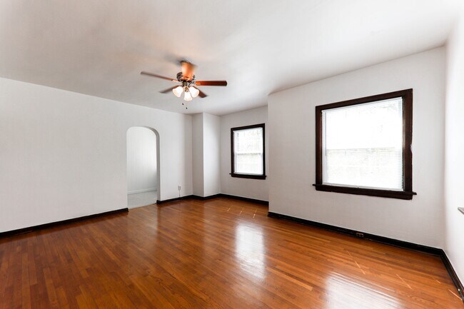 Photo - 335 E Broadway Unit 301