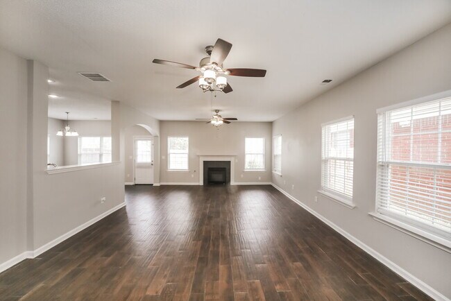 Photo - 7310 Green Ash Dr