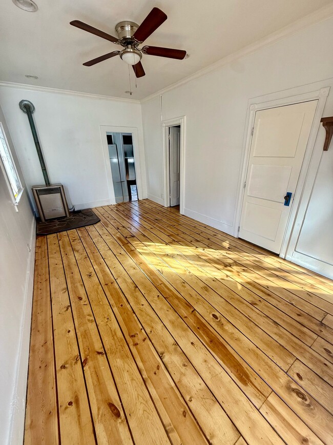 Photo - 521 Linden Ave